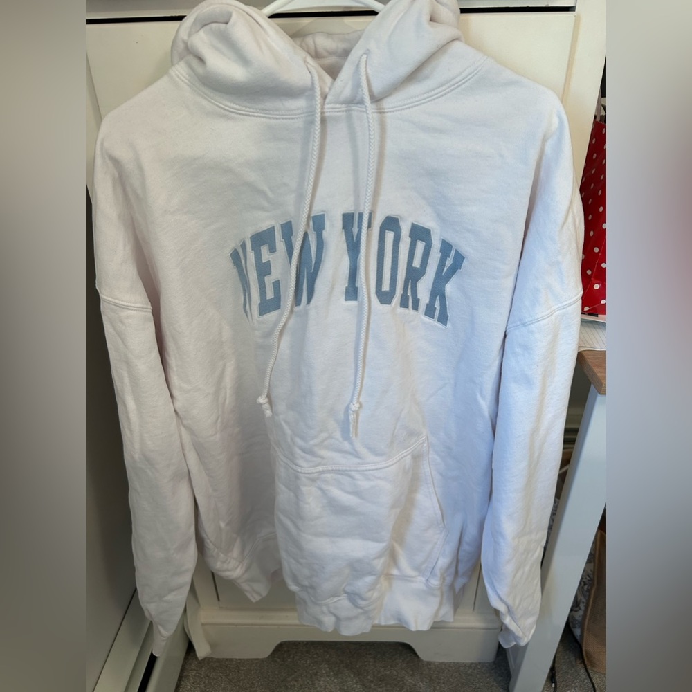 Brandy Melville Oversized New York Sweatshirt